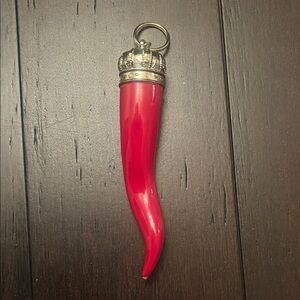 Red Horn keychain with Crown Cap